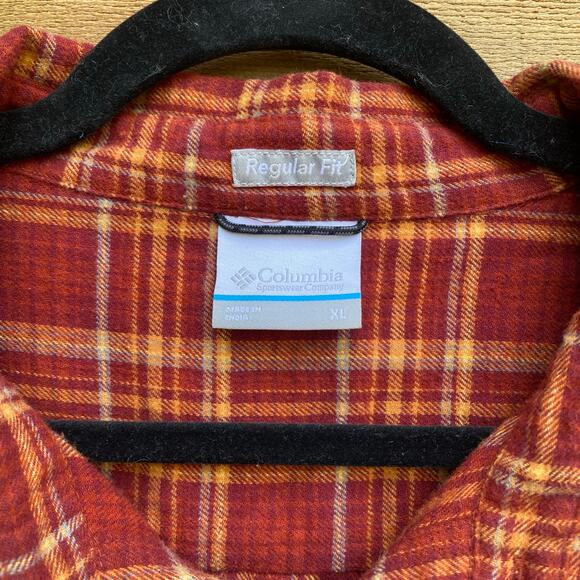 Columbia Red plaid flannel button up shirt XL - Picture 3 of 4